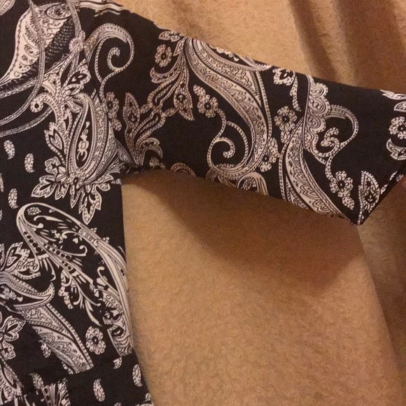 Patterned elegant floral jumpsuit - Picture 3 of 8